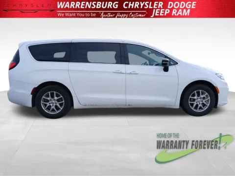 Photos of 2025 Chrysler Pacifica Select for sale in Warrensburg, MO at Warrensburg Chrysler Dodge Jeep Ram Fiat
