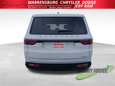 More photos of 2024 Jeep Wagoneer L Series II at Warrensburg Chrysler Dodge Jeep Ram Fiat, MO