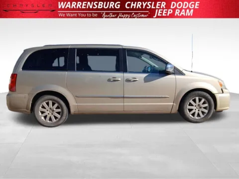 Photos of 2011 Chrysler Town & Country Touring-L for sale in Warrensburg, MO at Warrensburg Chrysler Dodge Jeep Ram Fiat