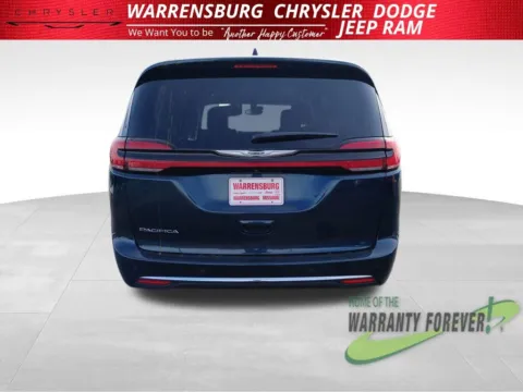 More photos of 2023 Chrysler Pacifica Touring L at Warrensburg Chrysler Dodge Jeep Ram Fiat, MO