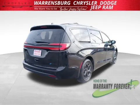 Another view of 2021 Chrysler Pacifica Hybrid Touring for sale in Warrensburg, MO at Warrensburg Chrysler Dodge Jeep Ram Fiat