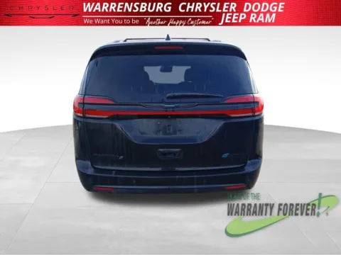 More photos of 2021 Chrysler Pacifica Hybrid Touring at Warrensburg Chrysler Dodge Jeep Ram Fiat, MO