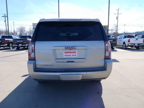 More photos of 2017 GMC Yukon XL SLT at Warrensburg Chrysler Dodge Jeep Ram Fiat, MO