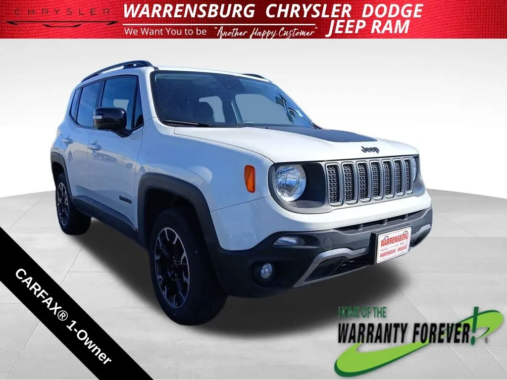 White 2023 Jeep Renegade Latitude for sale in Warrensburg, MO