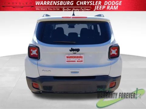 More photos of 2023 Jeep Renegade Latitude at Warrensburg Chrysler Dodge Jeep Ram Fiat, MO