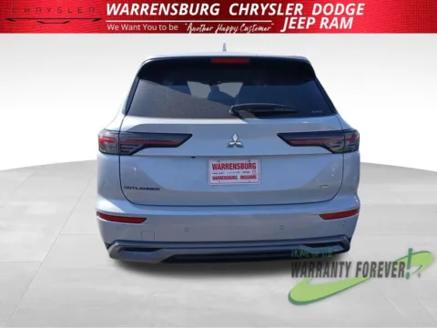 Another view of 2025 Mitsubishi Outlander SE for sale in Warrensburg, MO at Warrensburg Chrysler Dodge Jeep Ram Fiat