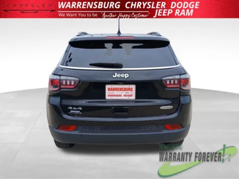 More photos of 2022 Jeep Compass Latitude Lux at Warrensburg Chrysler Dodge Jeep Ram Fiat, MO