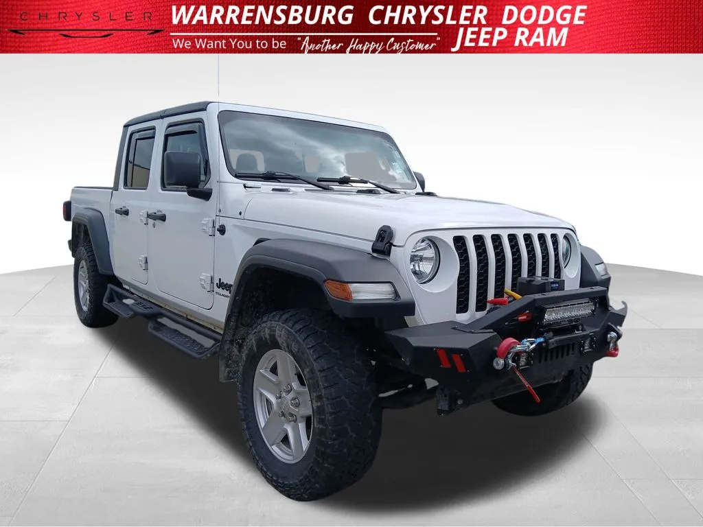 White 2023 Jeep Gladiator Sport S for sale in Warrensburg, MO