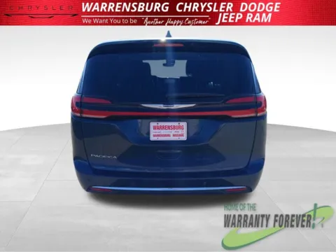 More photos of 2023 Chrysler Pacifica Touring L at Warrensburg Chrysler Dodge Jeep Ram Fiat, MO