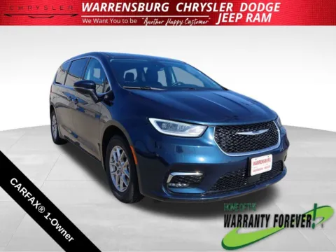 Blue 2023 Chrysler Pacifica Touring L for sale in Warrensburg, MO