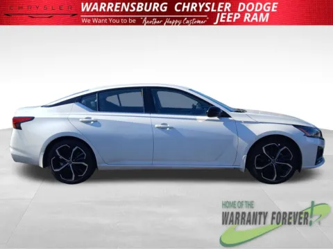 Another view of 2023 Nissan Altima 2.5 SR for sale in Warrensburg, MO at Warrensburg Chrysler Dodge Jeep Ram Fiat