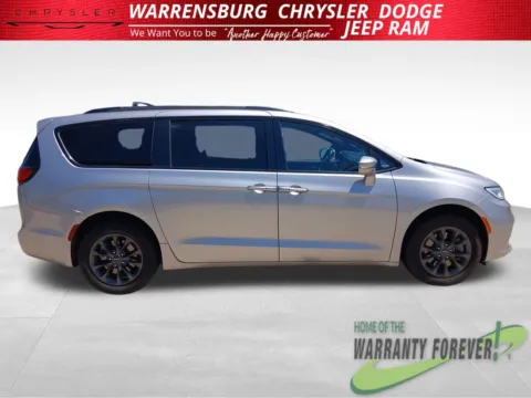 Another view of 2021 Chrysler Pacifica Touring L for sale in Warrensburg, MO at Warrensburg Chrysler Dodge Jeep Ram Fiat