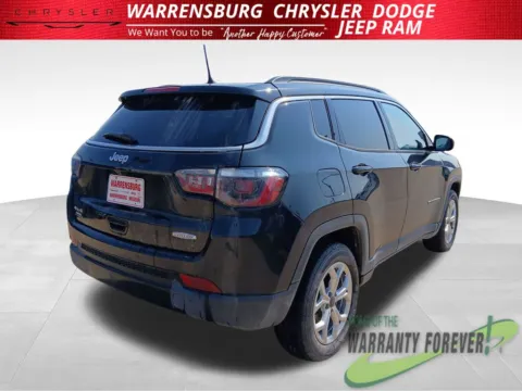 More photos of 2025 Jeep Compass Latitude at Warrensburg Chrysler Dodge Jeep Ram Fiat, MO