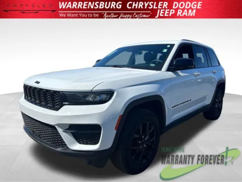 More photos of 2025 Jeep Grand Cherokee Altitude at Warrensburg Chrysler Dodge Jeep Ram Fiat, MO