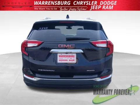 More photos of 2024 GMC Terrain SLT at Warrensburg Chrysler Dodge Jeep Ram Fiat, MO
