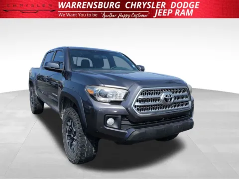 Gray 2017 Toyota Tacoma TRD Off-Road for sale in Warrensburg, MO