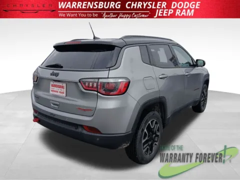 More photos of 2019 Jeep Compass Trailhawk at Warrensburg Chrysler Dodge Jeep Ram Fiat, MO