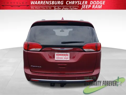 More photos of 2020 Chrysler Pacifica Touring L at Warrensburg Chrysler Dodge Jeep Ram Fiat, MO