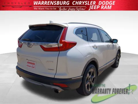 More photos of 2018 Honda CR-V Touring at Warrensburg Chrysler Dodge Jeep Ram Fiat, MO