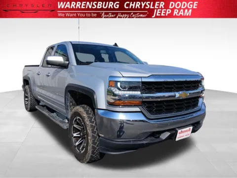 Silver 2018 Chevrolet Silverado 1500 LT for sale in Warrensburg, MO