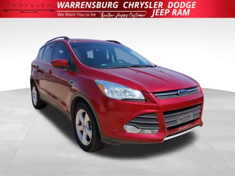 Red 2015 Ford Escape SE for sale in Warrensburg, MO