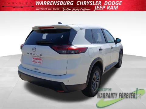 More photos of 2024 Nissan Rogue S at Warrensburg Chrysler Dodge Jeep Ram Fiat, MO