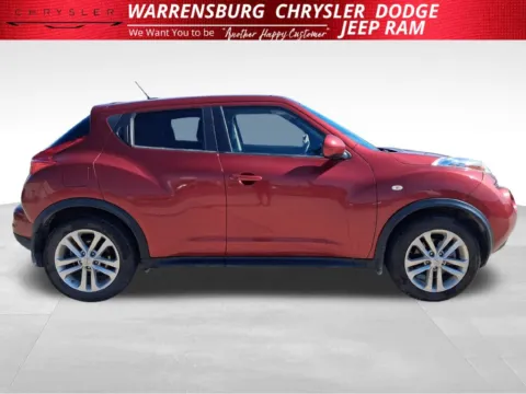 Photos of 2014 Nissan Juke SL for sale in Warrensburg, MO at Warrensburg Chrysler Dodge Jeep Ram Fiat