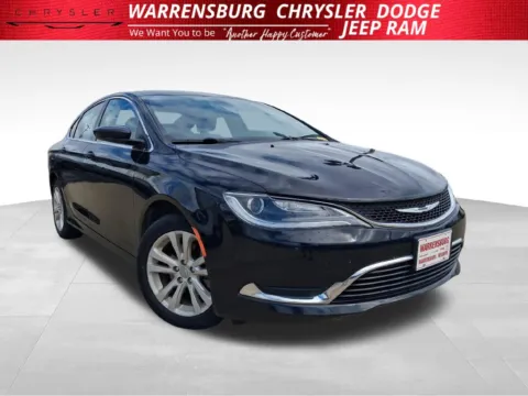 Black 2016 Chrysler 200 Limited for sale in Warrensburg, MO