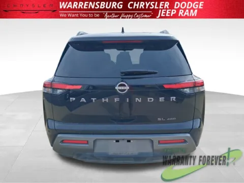 More photos of 2026 Nissan Pathfinder SL at Warrensburg Chrysler Dodge Jeep Ram Fiat, MO