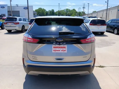 More photos of 2023 Ford Edge SEL at Warrensburg Chrysler Dodge Jeep Ram Fiat, MO