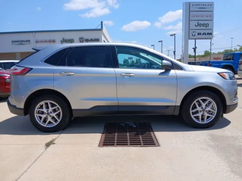 Photos of 2023 Ford Edge SEL for sale in Warrensburg, MO at Warrensburg Chrysler Dodge Jeep Ram Fiat