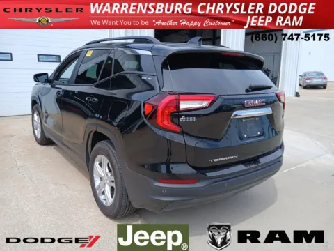 More photos of 2024 GMC Terrain SLE at Warrensburg Chrysler Dodge Jeep Ram Fiat, MO