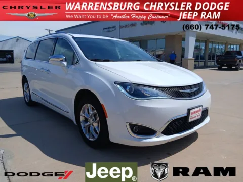 White 2019 Chrysler Pacifica Limited for sale in Warrensburg, MO