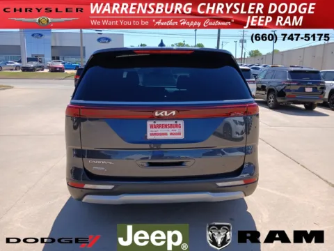 More photos of 2023 Kia Carnival LX at Warrensburg Chrysler Dodge Jeep Ram Fiat, MO