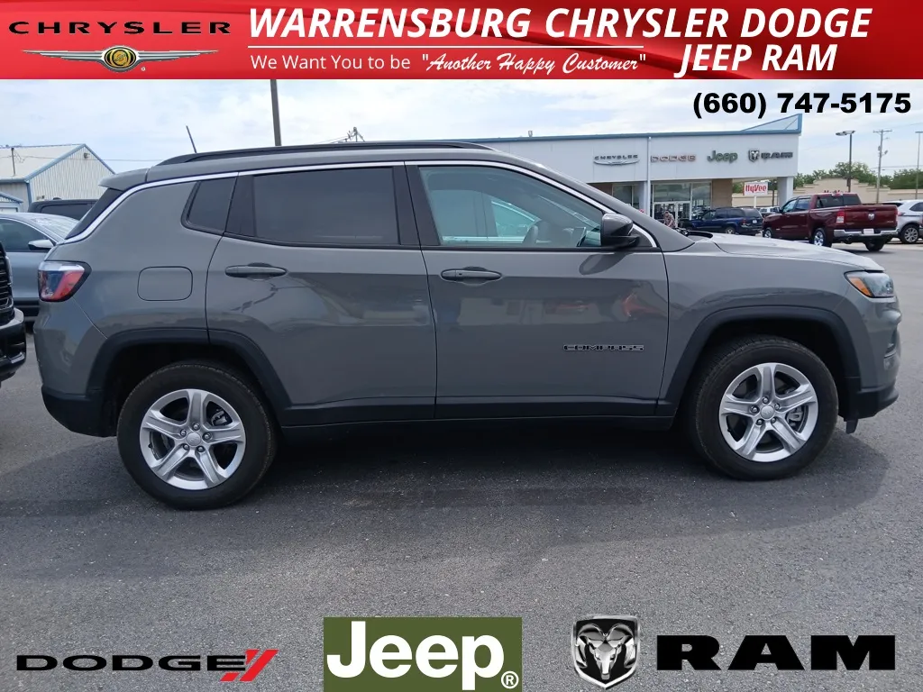 Used 2023 Jeep Compass Latitude with VIN 3C4NJDBN5PT547796 for sale in Kansas City