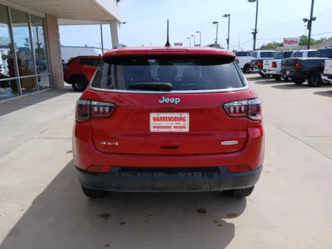 More photos of 2023 Jeep Compass Latitude at Warrensburg Chrysler Dodge Jeep Ram Fiat, MO