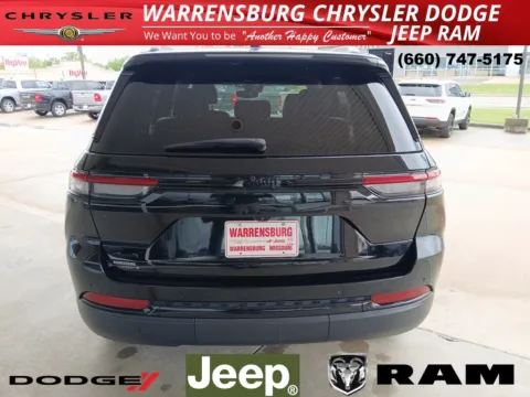 More photos of 2023 Jeep Grand Cherokee Altitude X at Warrensburg Chrysler Dodge Jeep Ram Fiat, MO