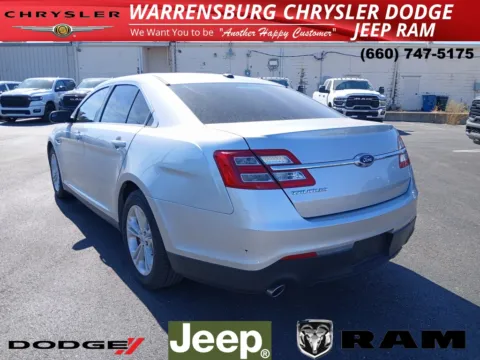 More photos of 2016 Ford Taurus SE at Warrensburg Chrysler Dodge Jeep Ram Fiat, MO