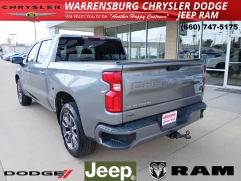 More photos of 2020 Chevrolet Silverado 1500 RST at Warrensburg Chrysler Dodge Jeep Ram Fiat, MO