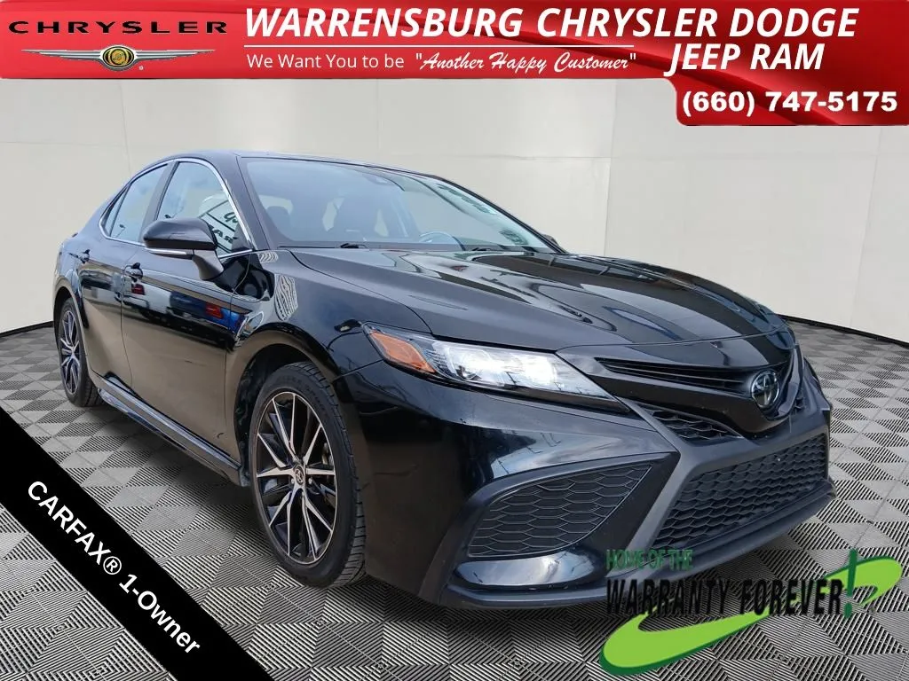 Black 2024 Toyota Camry SE for sale in Warrensburg, MO