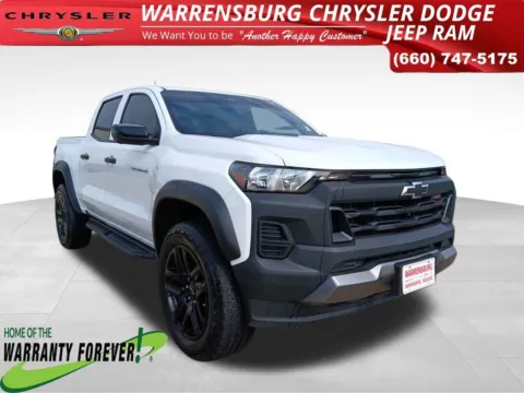 White 2023 Chevrolet Colorado Trail Boss for sale in Warrensburg, MO