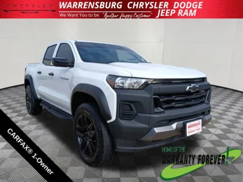 White 2023 Chevrolet Colorado Trail Boss for sale in Warrensburg, MO