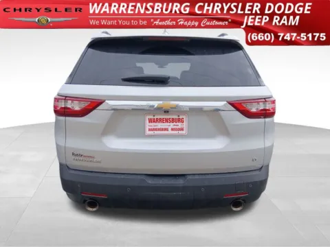 More photos of 2020 Chevrolet Traverse LT at Warrensburg Chrysler Dodge Jeep Ram Fiat, MO