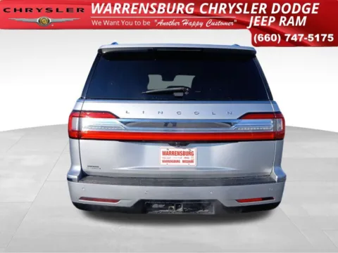 More photos of 2019 Lincoln Navigator Select at Warrensburg Chrysler Dodge Jeep Ram Fiat, MO