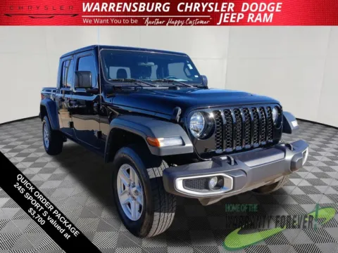 Black 2023 Jeep Gladiator Sport S for sale in Warrensburg, MO