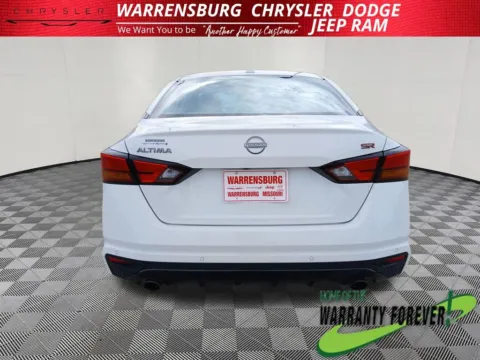 More photos of 2024 Nissan Altima 2.5 SR at Warrensburg Chrysler Dodge Jeep Ram Fiat, MO