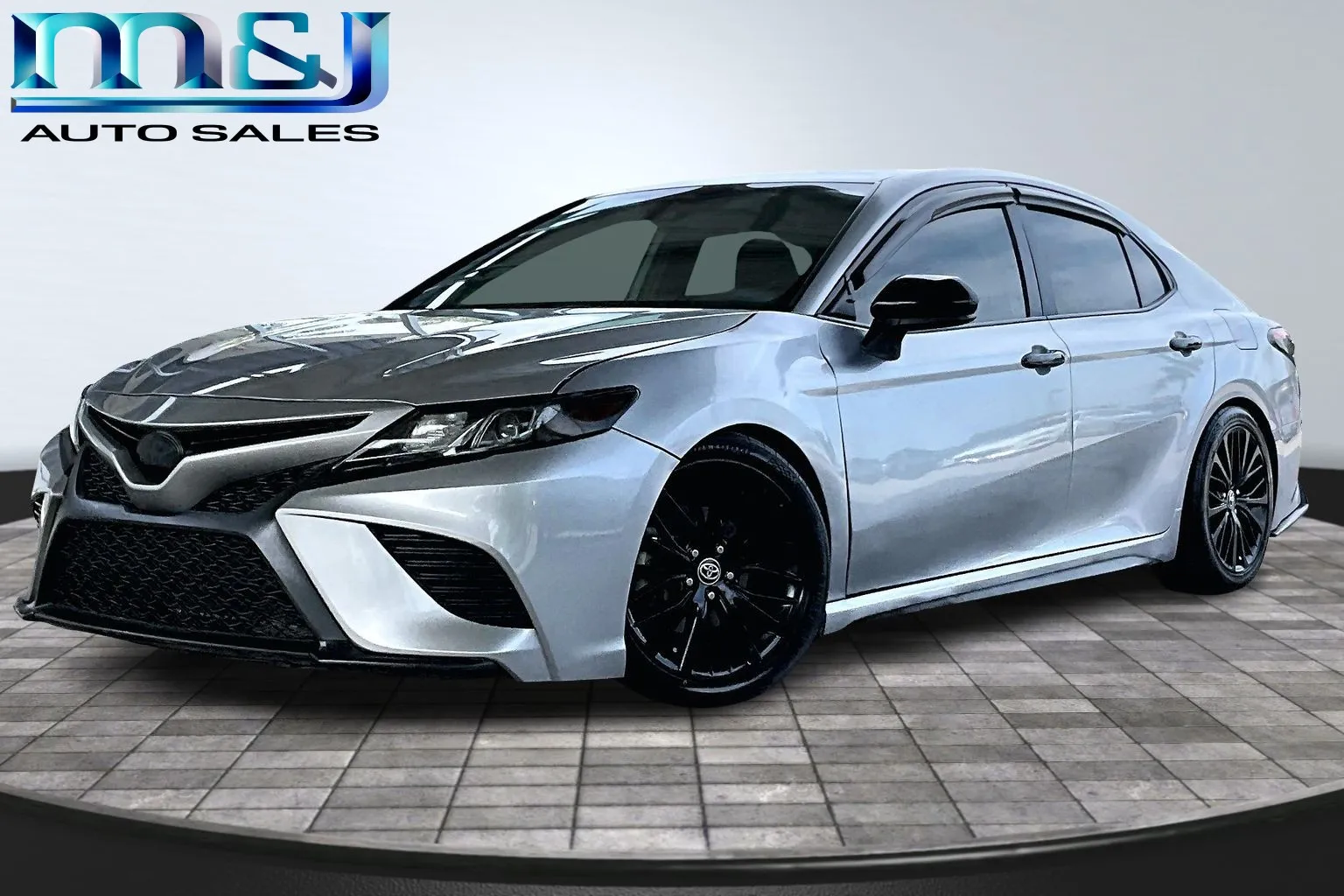 2020 Toyota Camry SE Nightshade's photo