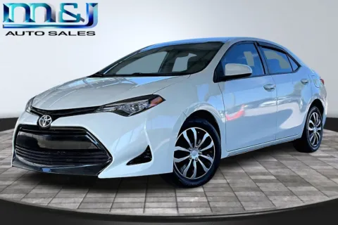 White 2018 Toyota Corolla for sale in Jacksonville, FL