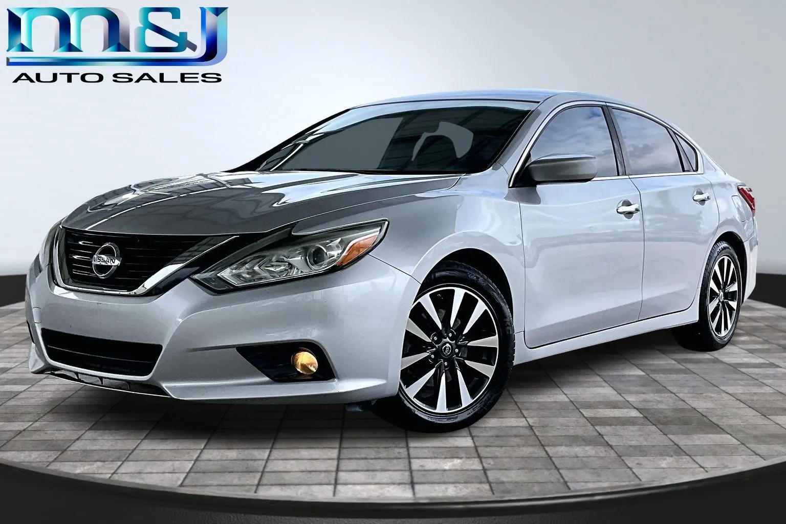 Silver 2017 Nissan Altima for sale in Jacksonville, FL