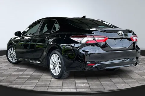 More photos of 2021 Toyota Camry LE at M&J Auto Sales and Service, FL